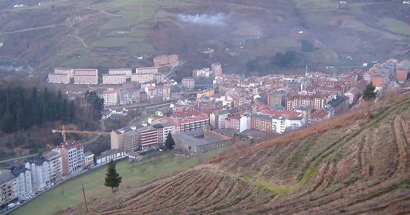 Descubre el Atronador Juego de Casino en Línea: Uncrossable Rush en España